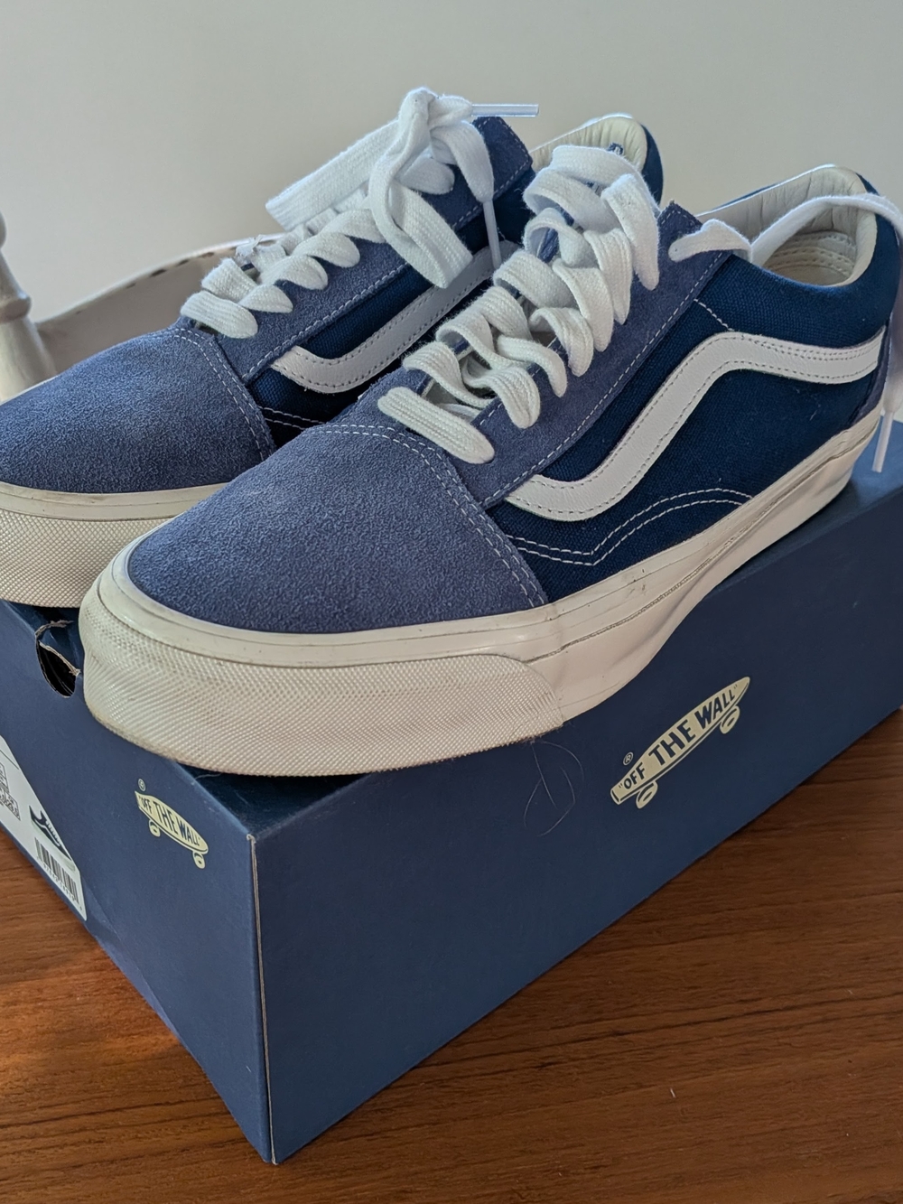 Vans Old Skool Low Top Sneakers - Navy & White